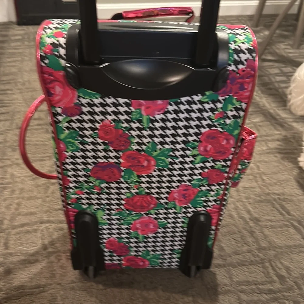 Carryon Betsy Johnson rose and houndstooth luggage